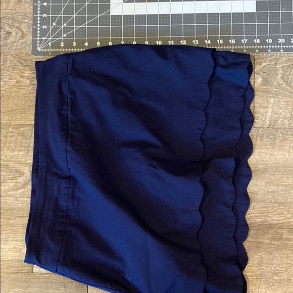 Crown & Ivy Women’s Deep Navy Blue Scalloped Mini Skort Hem Elastic pull on 12 - Picture 8 of 11